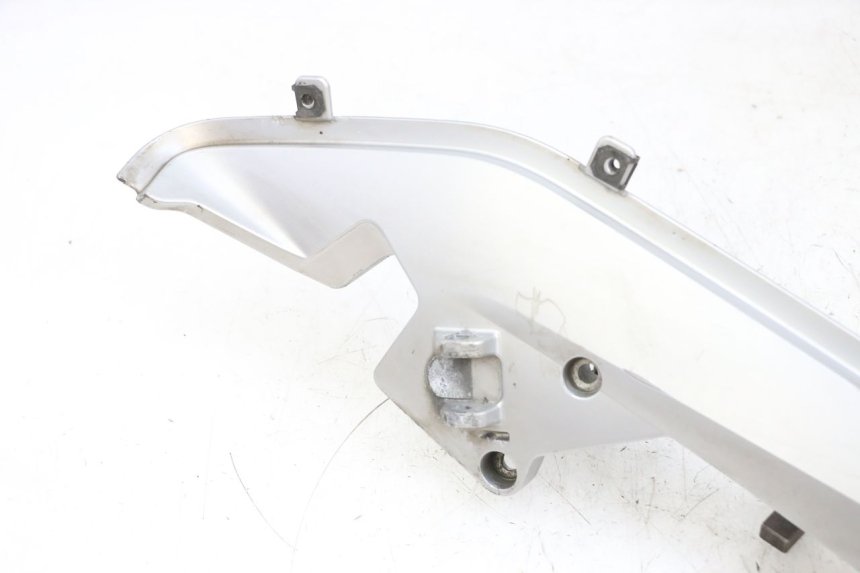 photo de FRONT LEFT FOOTREST MOUNT BMW R RT ABS 1200 (2010 - 2014) - Markings and original references