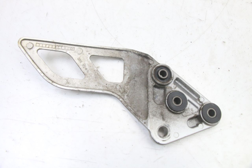photo de FRONT LEFT FOOTREST MOUNT SUZUKI GSX F GSXF 650 (2007 - 2015)