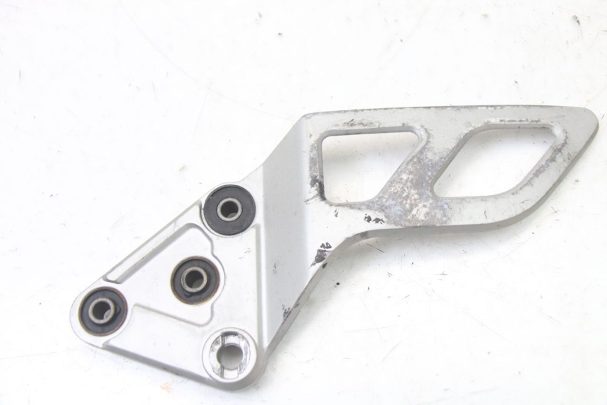 photo de FRONT LEFT FOOTREST MOUNT SUZUKI GSX F GSXF 650 (2007 - 2015)