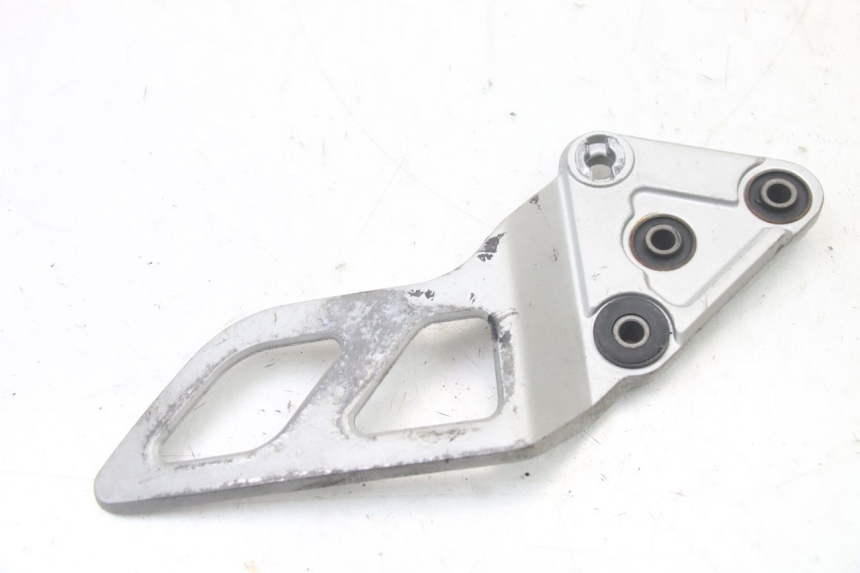 photo de FRONT LEFT FOOTREST MOUNT SUZUKI GSX F GSXF 650 (2007 - 2015)