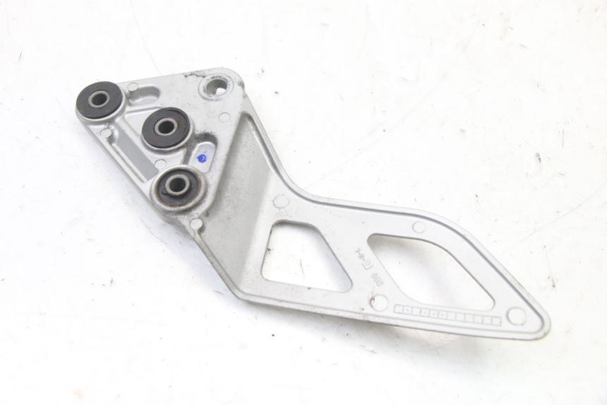 photo de FRONT LEFT FOOTREST MOUNT SUZUKI GSX F GSXF 650 (2007 - 2015)
