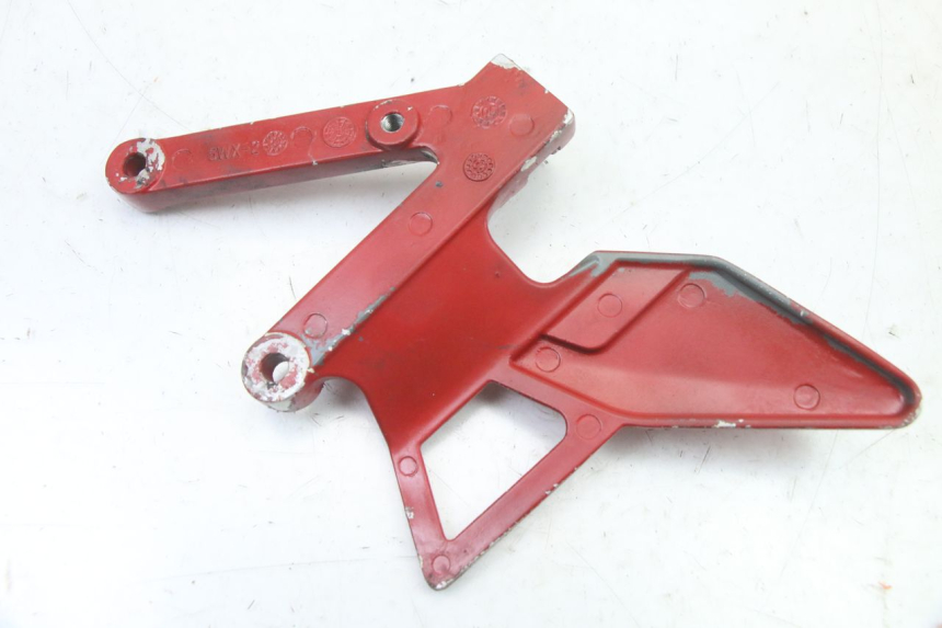 photo de FRONT LEFT FOOTREST MOUNT YAMAHA TZR 50 (2008 - 2016)