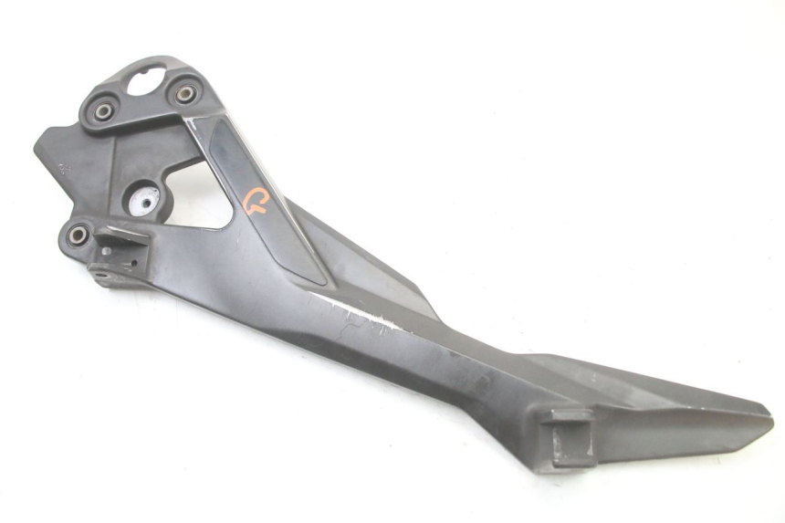 photo de FRONT LEFT FOOTREST MOUNT YAMAHA XJ6 ABS 600 (2008 - 2016)