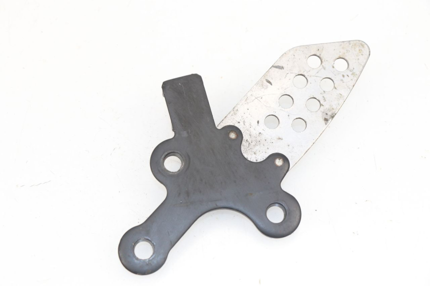 photo de LEFT FRONT FOOTREST BRACKET YAMASAKI ROADSTER 50 (2013 - 2018)