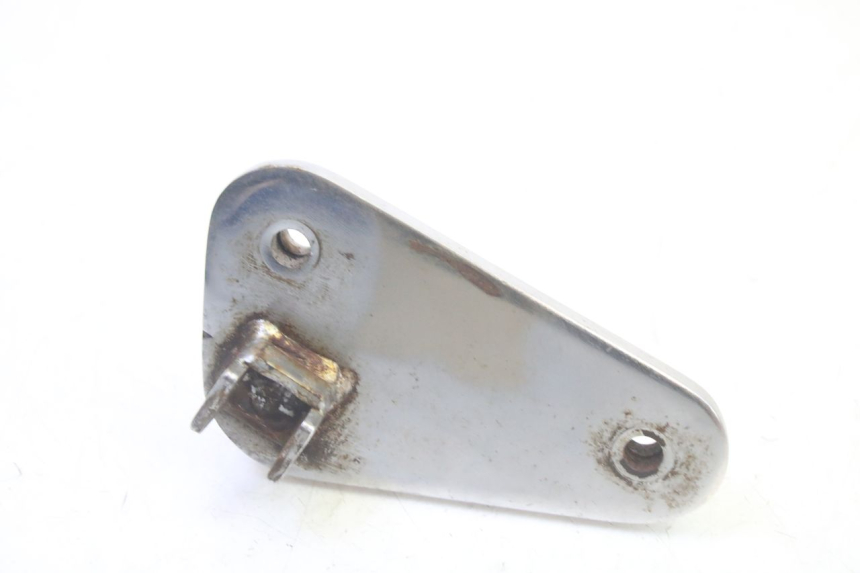 photo de FRONT LEFT FOOTREST MOUNT KYMCO ZING 125 (1997 - 2003) - Component detail