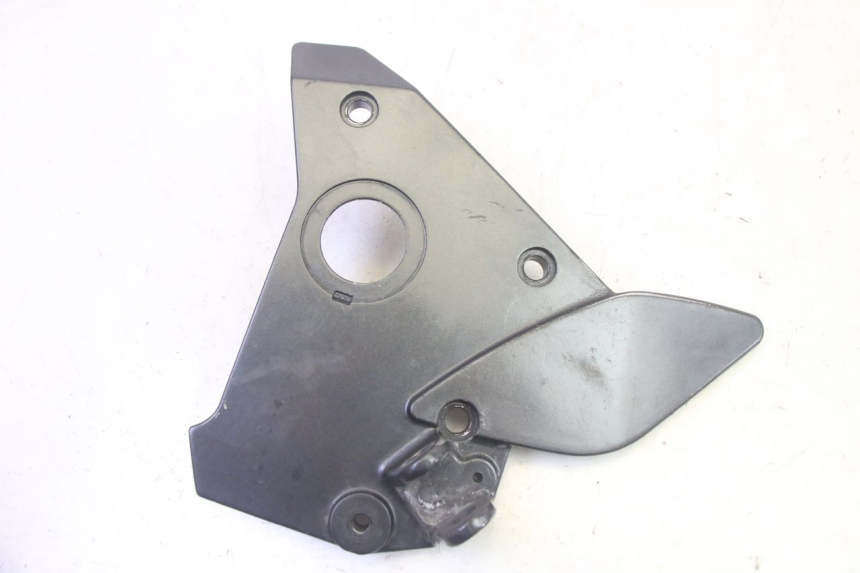 photo de FRONT LEFT FOOTREST MOUNT KAWASAKI ZR 7 750 (1999 - 2001) - Main view