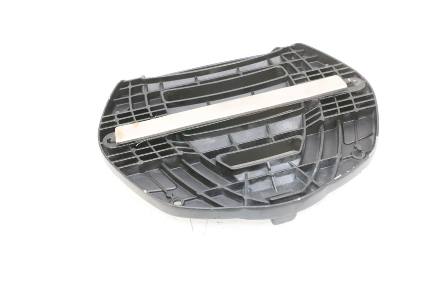 photo de PLATE TOP BOX SUZUKI DL V STROM 1000 (2002 - 2007) - Component detail