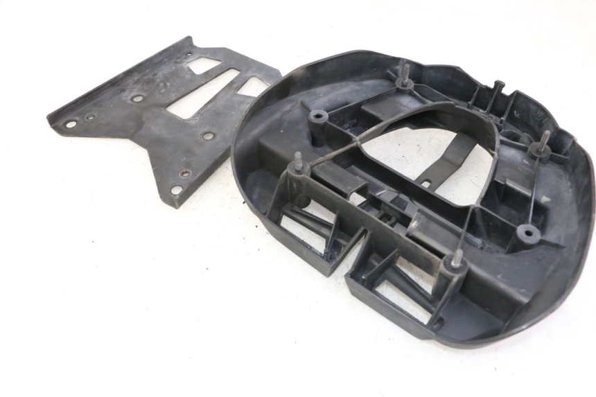 photo de PLATE TOP BOX HONDA FORZA ABS 300 (2013 - 2019)