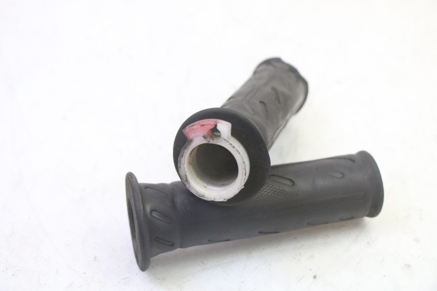 photo de THROTTLE GRIP KYMCO AGILITY NAKED RENOUVO 2T 50 (2011 - 2018)