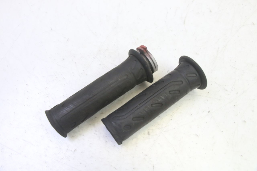 photo de THROTTLE GRIP KYMCO AGILITY NAKED RENOUVO 2T 50 (2011 - 2018)