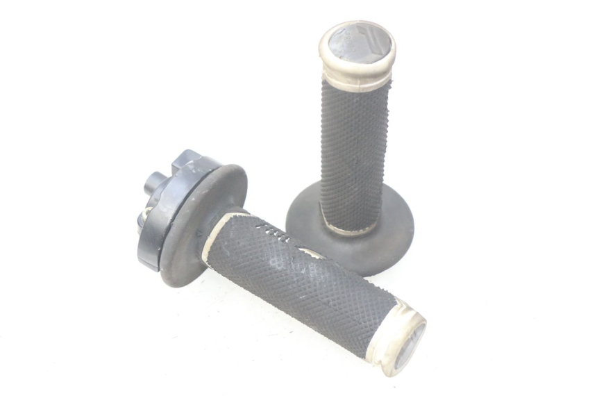 photo de THROTTLE GRIP APOLLO RFZ 125