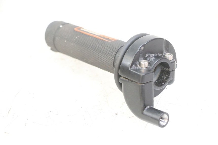 photo de THROTTLE GRIP APOLLO RFZ 125