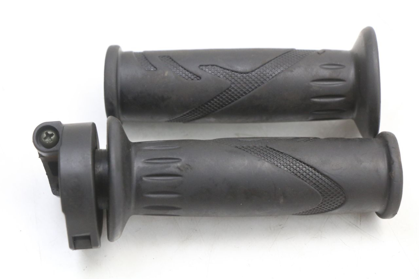 photo de THROTTLE GRIP TNT MOTOR BOSTON 4T 50 (2018 - 2025)