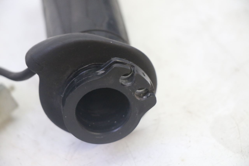 photo de THROTTLE GRIP SUZUKI BURGMAN 125 (2007 - 2014)