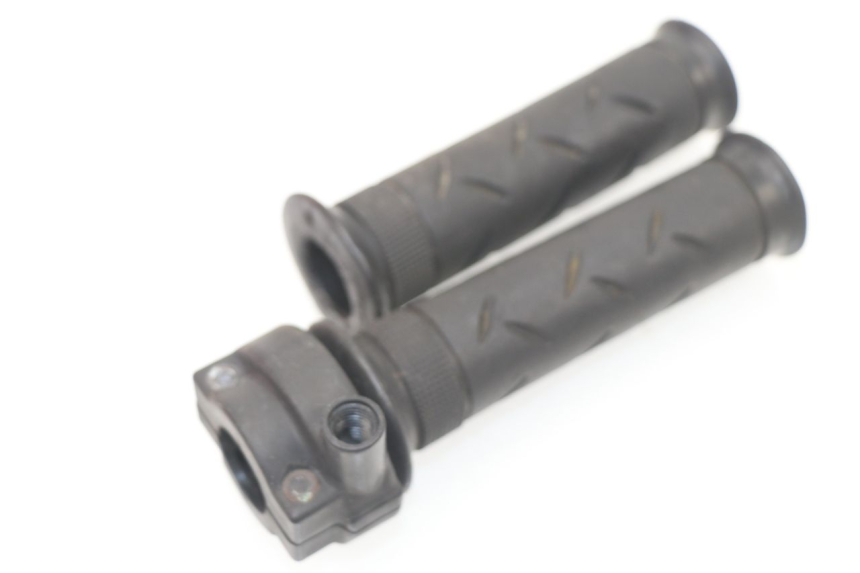 photo de THROTTLE GRIP HONDA CBF 125 (2009 - 2015)