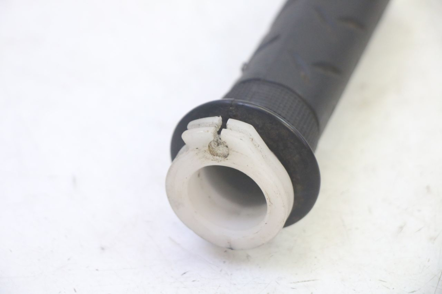 photo de THROTTLE GRIP HONDA CBF 125 (2009 - 2015)