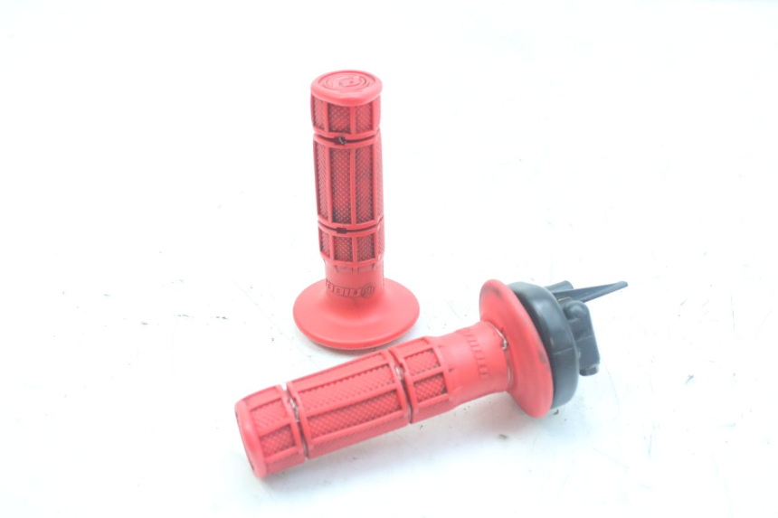 photo de THROTTLE GRIP HONDA CRF 250 (2010 - 2013)