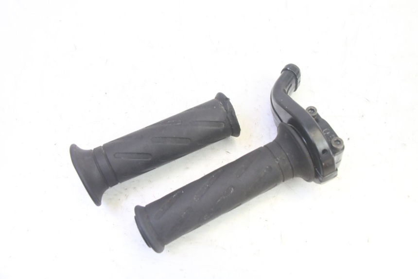 photo de THROTTLE GRIP SUZUKI DL V STROM 1000 (2002 - 2007) - Alternative perspective