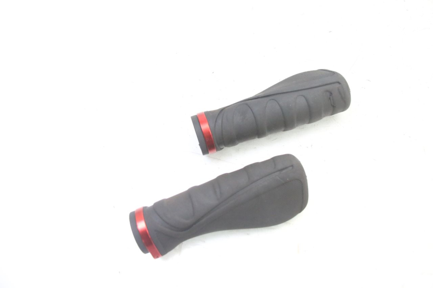 photo de THROTTLE GRIP URBANGLIDE E-CROSS PRO 1