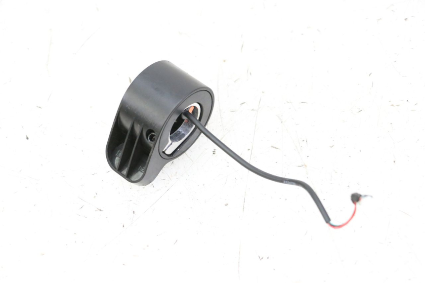 photo de THROTTLE GRIP SEGWAY NINEBOT E2 1