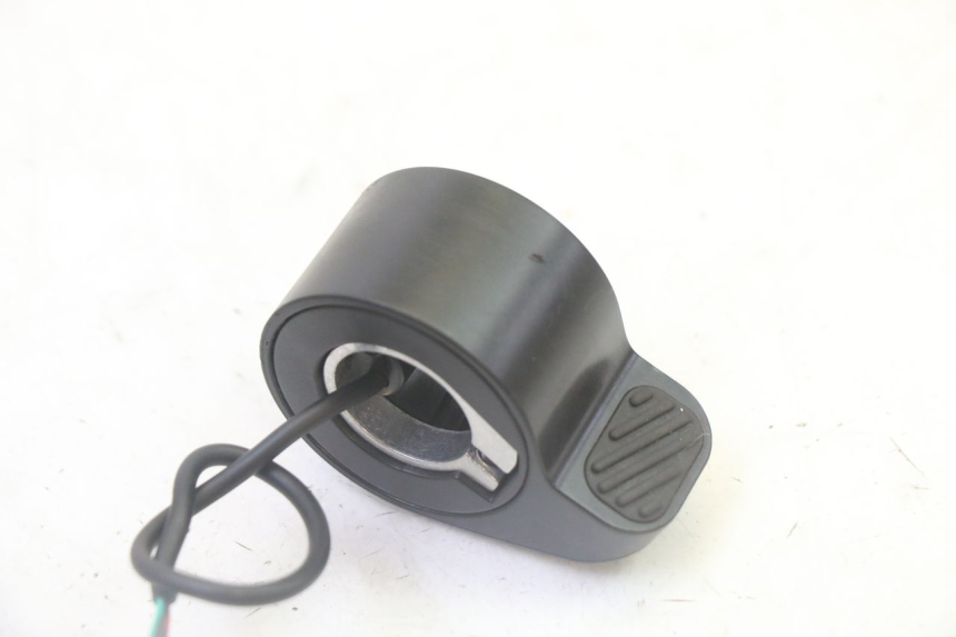 photo de THROTTLE GRIP SEGWAY NINEBOT F65I 1