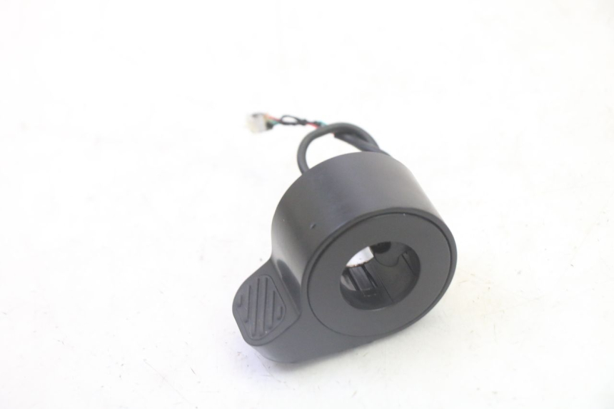 photo de THROTTLE GRIP SEGWAY NINEBOT F65I 1