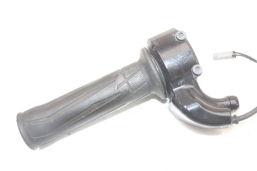 photo de THROTTLE GRIP YAMAHA FJR ABS 1300 (2006 - 2012) - Surface and material condition