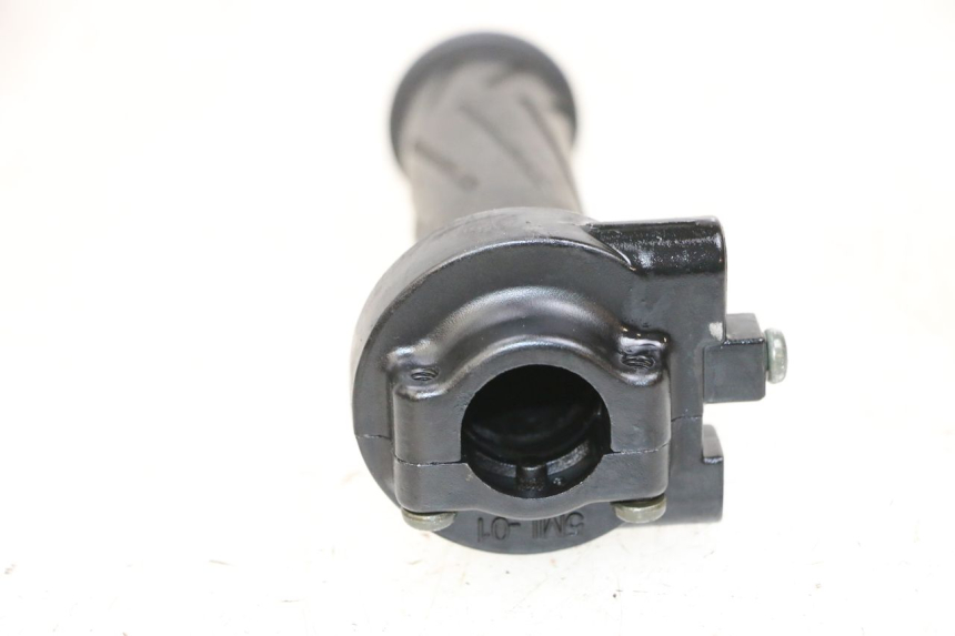 photo de THROTTLE GRIP MBK FLAME X 125 (2007 - 2016) - Alternative perspective