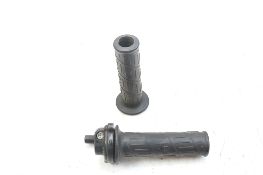 photo de THROTTLE GRIP PIAGGIO LIBERTY 4T 50 (2004 - 2008)