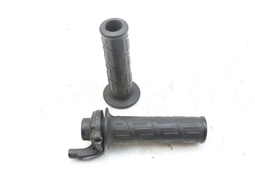 photo de THROTTLE GRIP PIAGGIO LIBERTY 4T 50 (2004 - 2008)