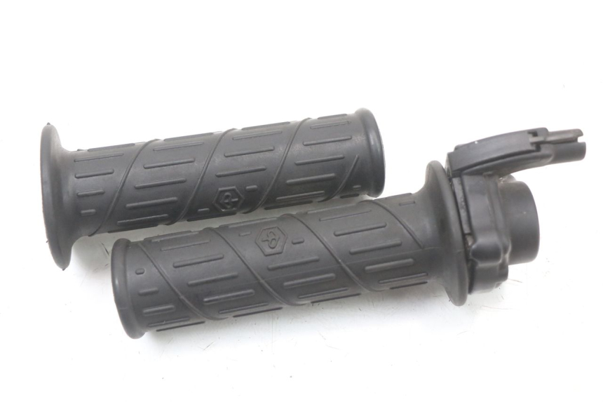 photo de THROTTLE GRIP PIAGGIO LIBERTY 4T 50 (2004 - 2008)