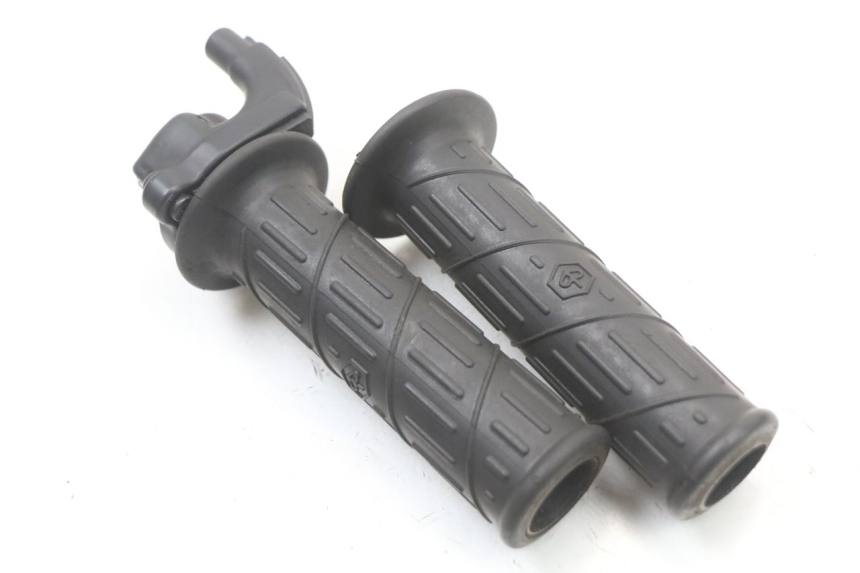 photo de THROTTLE GRIP PIAGGIO LIBERTY 4T 50 (2004 - 2008)