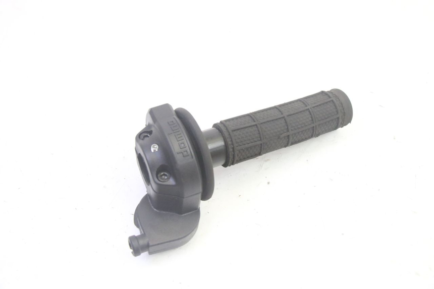 photo de THROTTLE GRIP PEUGEOT LUDIX 50 (2005 - 2007) - Product overview