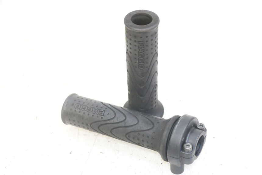 photo de THROTTLE GRIP PIAGGIO MP3 LT 300 (2010 - 2016)