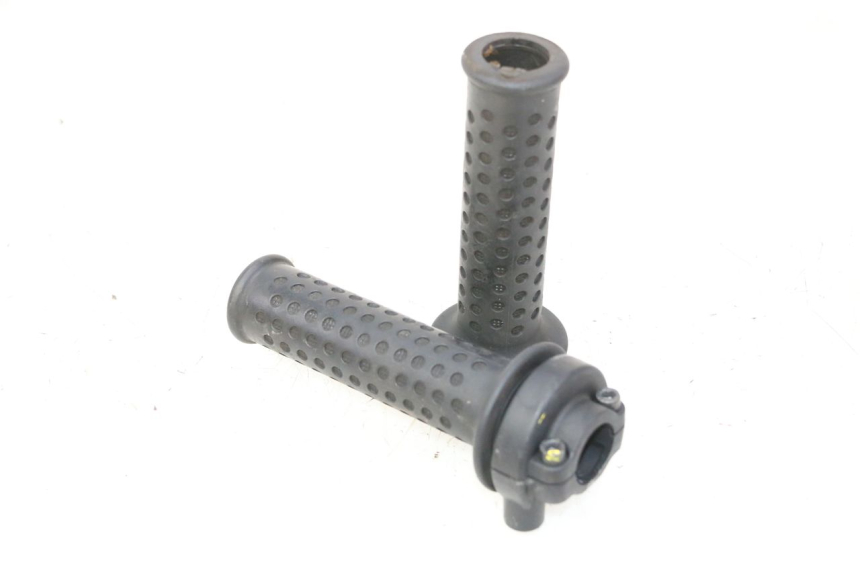 photo de THROTTLE GRIP PIAGGIO MP3 RL 250 (2007 - 2010)