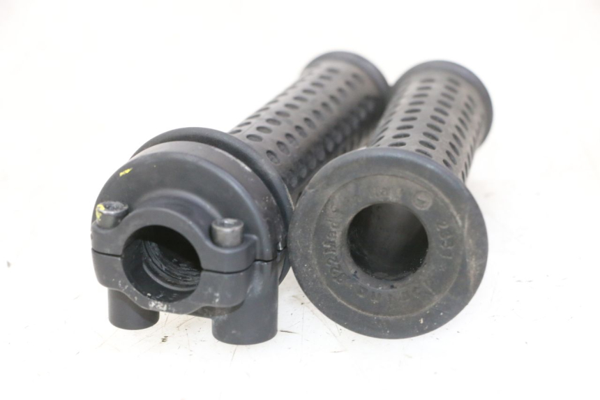 photo de THROTTLE GRIP PIAGGIO MP3 RL 250 (2007 - 2010)