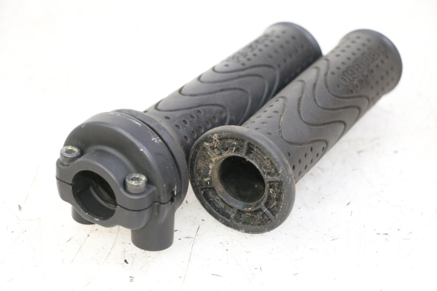 photo de THROTTLE GRIP PIAGGIO MP3 500 (2011 - 2015)