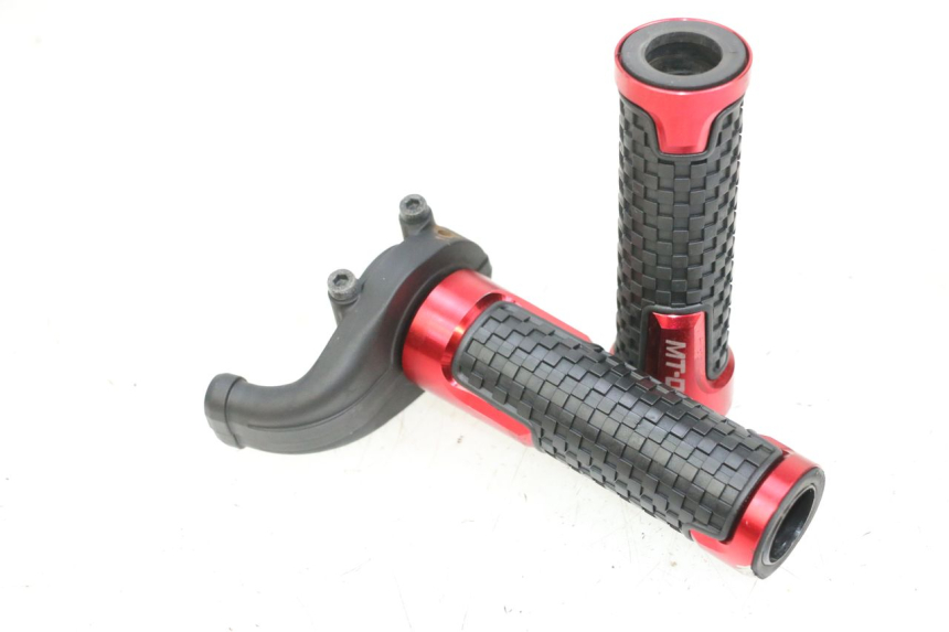 photo de THROTTLE GRIP YAMAHA MT-07 MT07 ABS 700 (2018 - 2020) - Main view