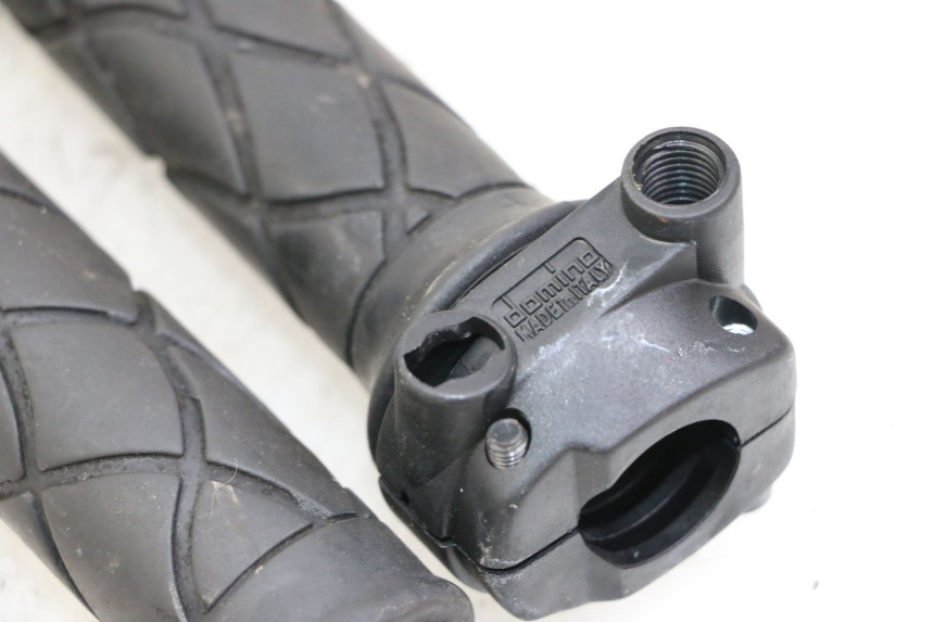 photo de THROTTLE GRIP YAMAHA NEOS NEO'S 4T 50 (2008 - 2016) - Zoom on usage condition