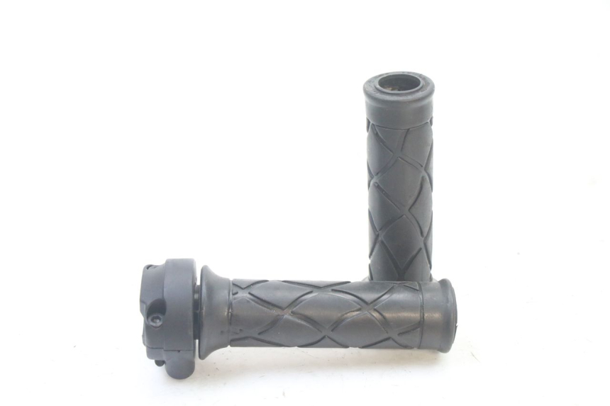 photo de THROTTLE GRIP MBK OVETTO 4T 50 (2008 - 2016)