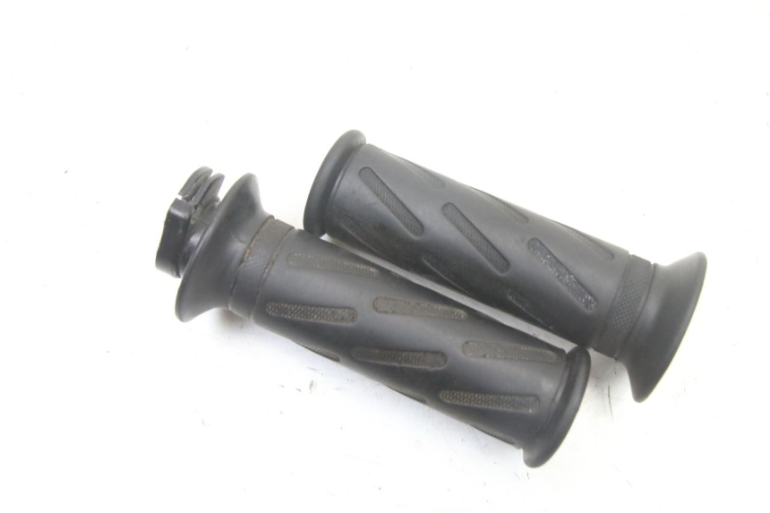 photo de THROTTLE GRIP PEUGEOT KISBEE 4T 50 (2018 - 2022)