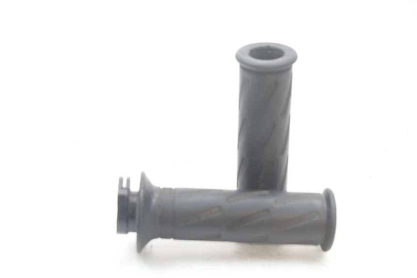 photo de THROTTLE GRIP PEUGEOT KISBEE 4T 50 (2018 - 2022)