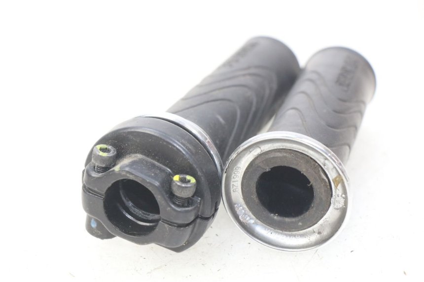 photo de THROTTLE GRIP PIAGGIO LIBERTY IGET 4T 50 (2015 - 2020)