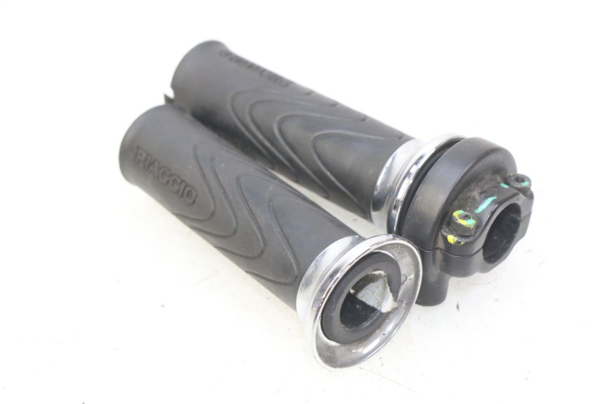 photo de THROTTLE GRIP PIAGGIO LIBERTY IGET 4T 50 (2015 - 2020)