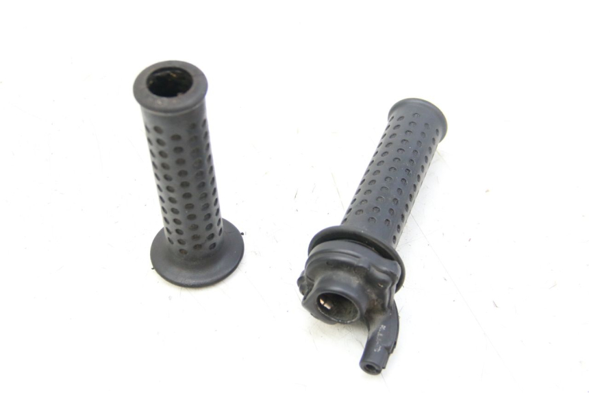 photo de THROTTLE GRIP PIAGGIO VESPA GRANTURISMO 125 (2003 - 2007)