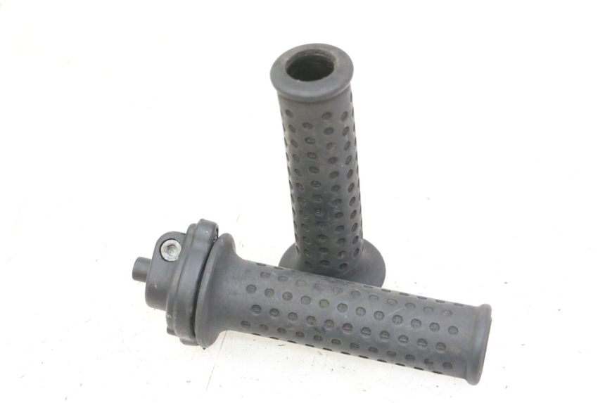 photo de THROTTLE GRIP PIAGGIO VESPA GRANTURISMO 200 (2004 - 2005)