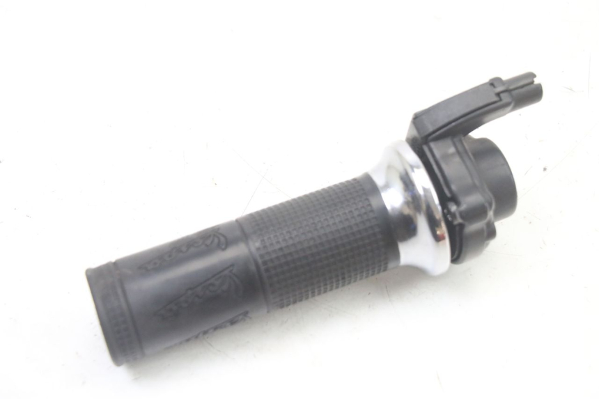 photo de THROTTLE GRIP PIAGGIO VESPA LX 2T 50 (2005 - 2013)