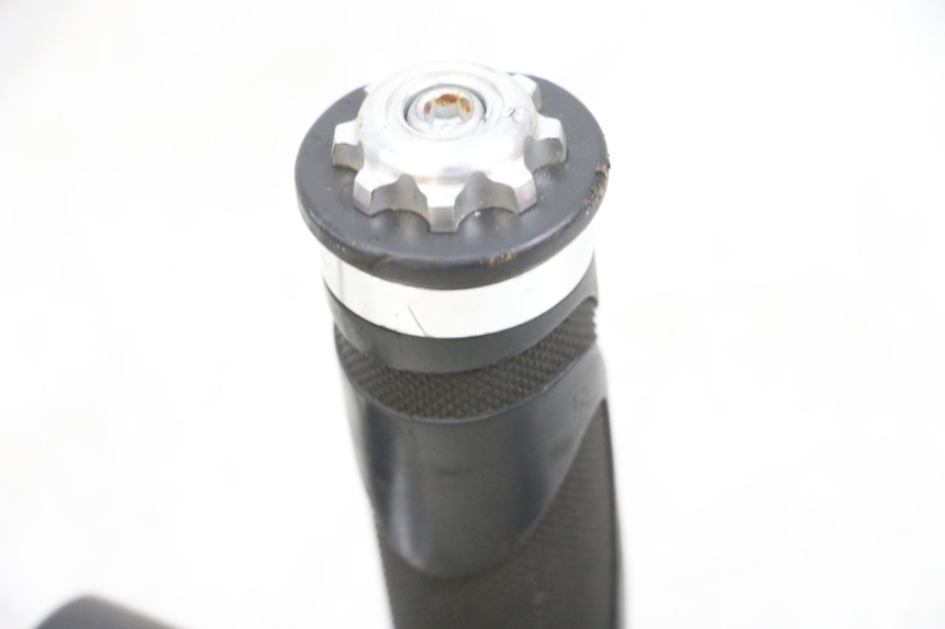 photo de THROTTLE GRIP EFUN PUSA 1 - Checked used part