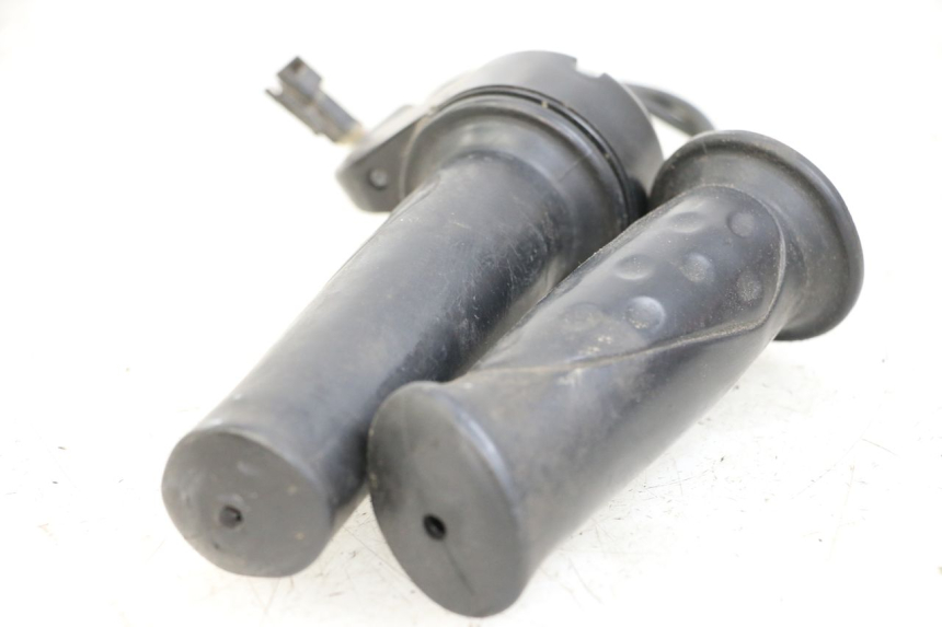 photo de THROTTLE GRIP DOLPHIN PYGMY 1 (2020 - 2024)