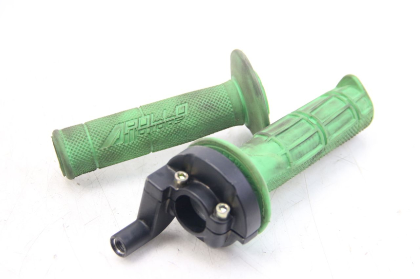 photo de THROTTLE GRIP APOLLO RFZ 150